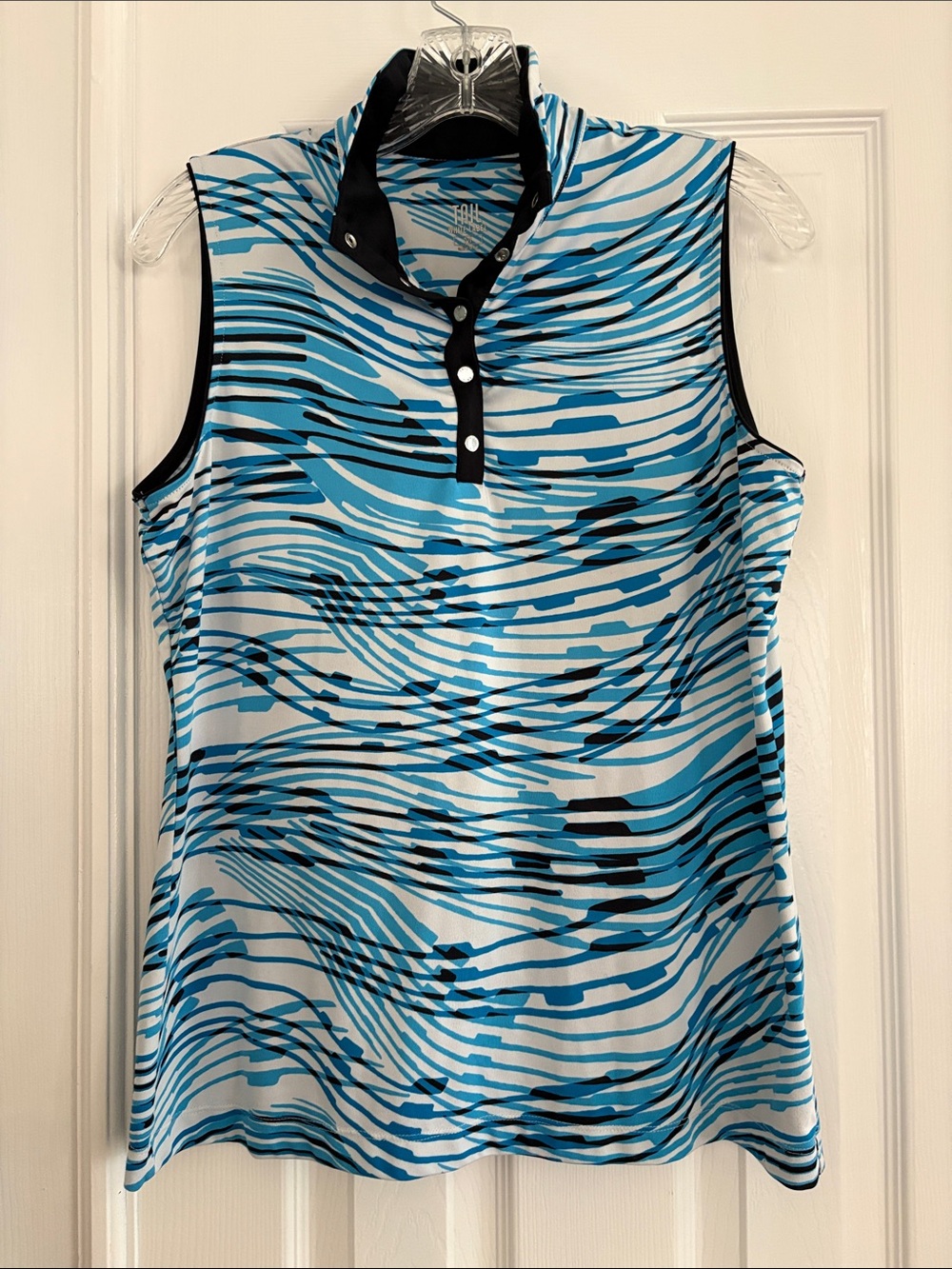 Tail white label Blue wave athleisure Golf Resortwear sleeveless top Women’s M